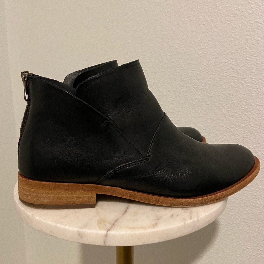 Kork Ease Booties in Black with Zipper